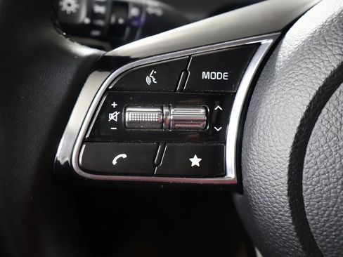 Used 2025 Kia Seltos S image 33