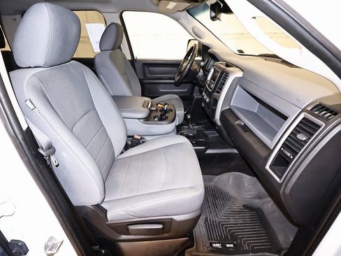 Used 2016 RAM 3500 Tradesman w/ Chrome Appearance Group image 18