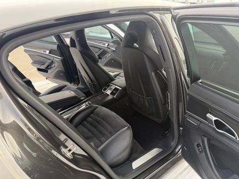 Used 2014 Porsche Panamera GTS image 28