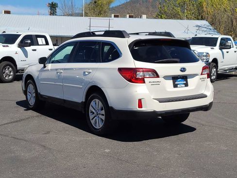 Used 2015 Subaru Outback 2.5i Premium AWD/4WD image 12