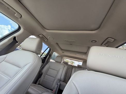 Used 2019 GMC Acadia Denali w/ Technology Package FWD image 36
