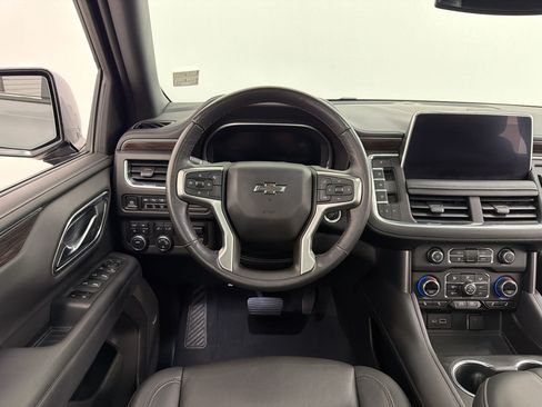 Used 2022 Chevrolet Tahoe Z71 w/ Luxury Package AWD/4WD image 31