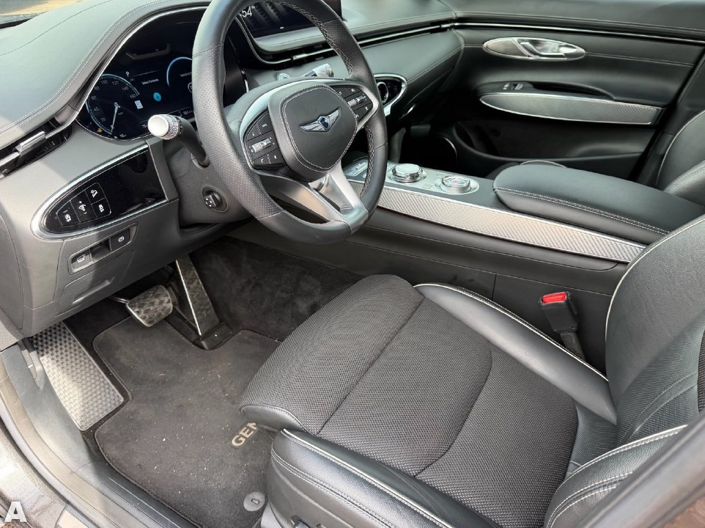 Used 2025 Genesis GV70 2.5T w/ Sport Prestige Package AWD/4WD image 20
