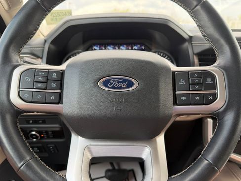 Used 2024 Ford Expedition Limited AWD/4WD image 21