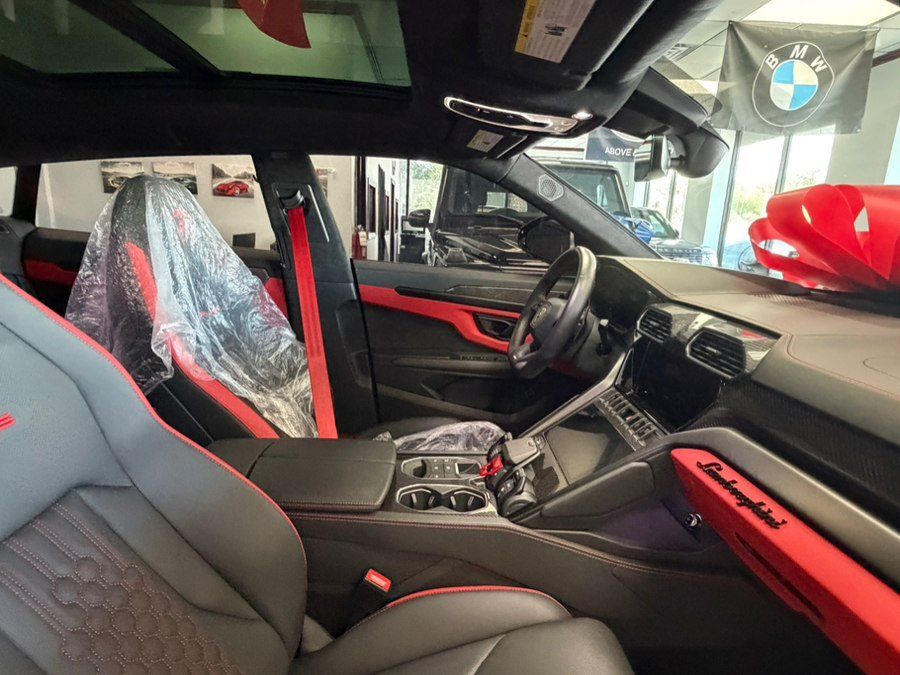 Used 2023 Lamborghini Urus S AWD/4WD image 49