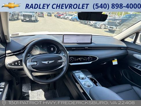 Used 2025 Genesis GV70 2.5T AWD/4WD image 15