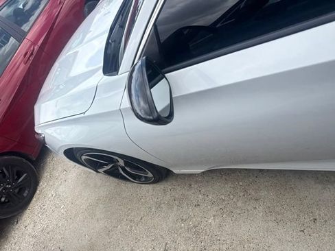 Used 2021 Honda Accord Sport image 12