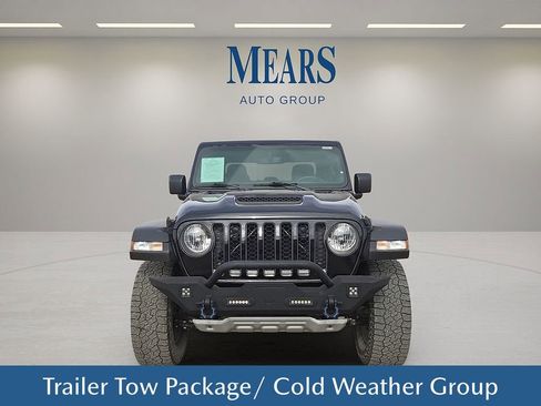 Used 2023 Jeep Gladiator Mojave w/ Cold Weather Group image 9