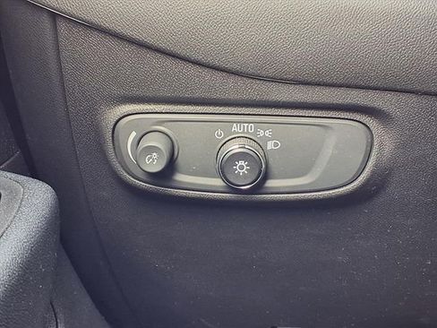 Certified 2023 Chevrolet Equinox LT image 17