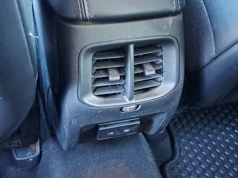 Used 2020 Jeep Cherokee Latitude Plus w/ Cold Weather Group image 21