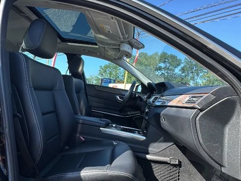 Used 2014 Mercedes-Benz E 350 4MATIC Sedan image 26