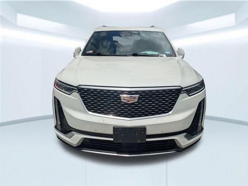 Used 2022 Cadillac XT6 Premium Luxury w/ Technology Package AWD/4WD image 5