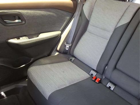 Used 2023 Nissan Rogue SV FWD image 16