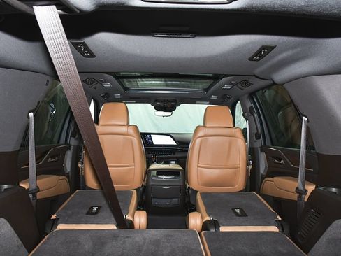 Used 2021 Cadillac Escalade Premium Luxury w/ Driver Assist Tech Package AWD/4WD image 76