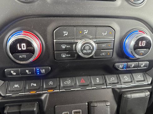 Used 2020 GMC Sierra 1500 Denali w/ Denali Ultimate Package AWD/4WD image 26