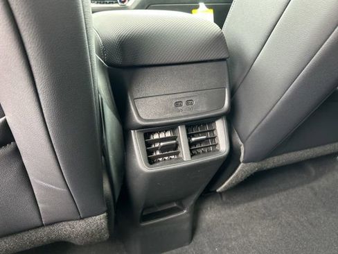 New 2026 Chevrolet Equinox LT w/ Convenience Package II FWD image 21