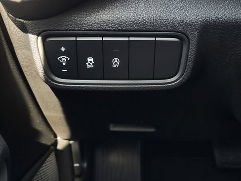 Certified 2025 Kia Soul LX w/ LX Technology Package FWD image 22