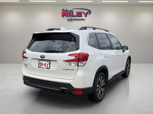 Used 2023 Subaru Forester Limited AWD/4WD image 5