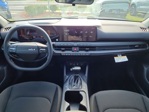 New 2026 Kia K4 FWD image 16