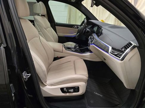 Used 2022 BMW X5 xDrive40i w/ M Sport Package image 39