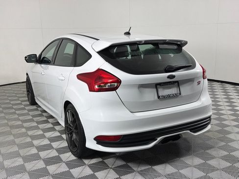 Used 2016 Ford Focus ST FWD image 5