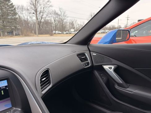 Used 2014 Chevrolet Corvette Stingray Coupe image 20