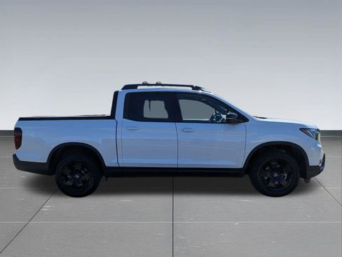 Used 2025 Honda Ridgeline Black Edition image 6