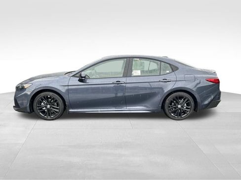 New 2026 Toyota Camry SE FWD image 2
