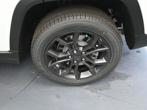 New 2025 Jeep Grand Cherokee L Limited w/ Trailer Tow Package image 14