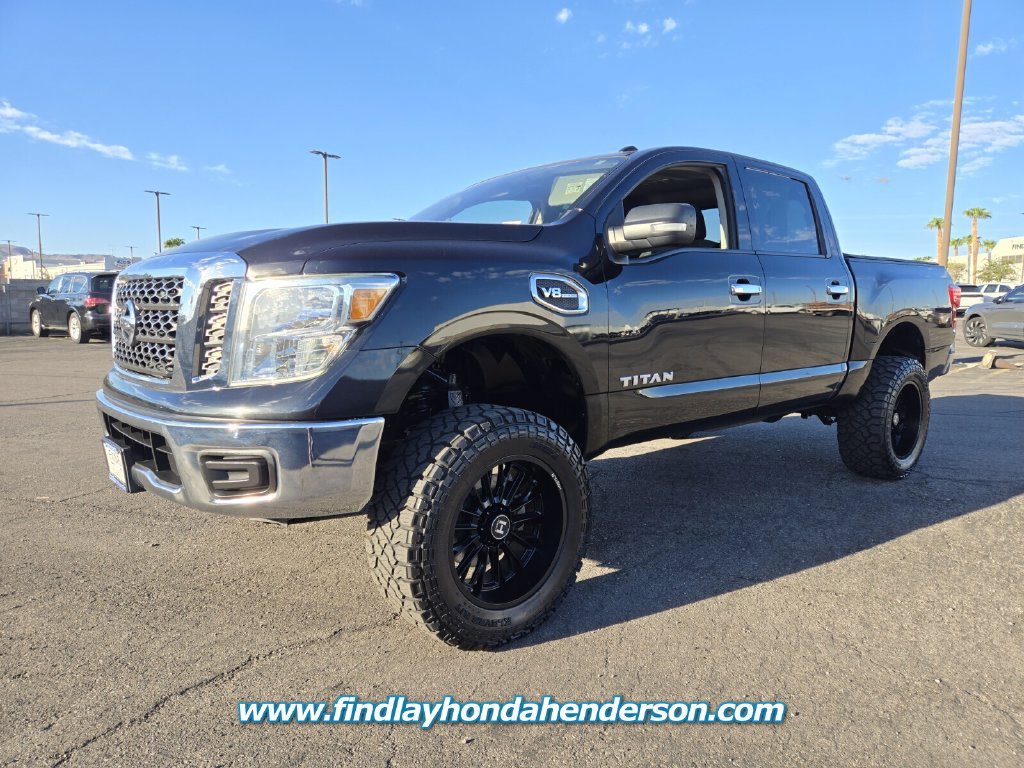 Used 2017 Nissan Titan SV RWD image 2