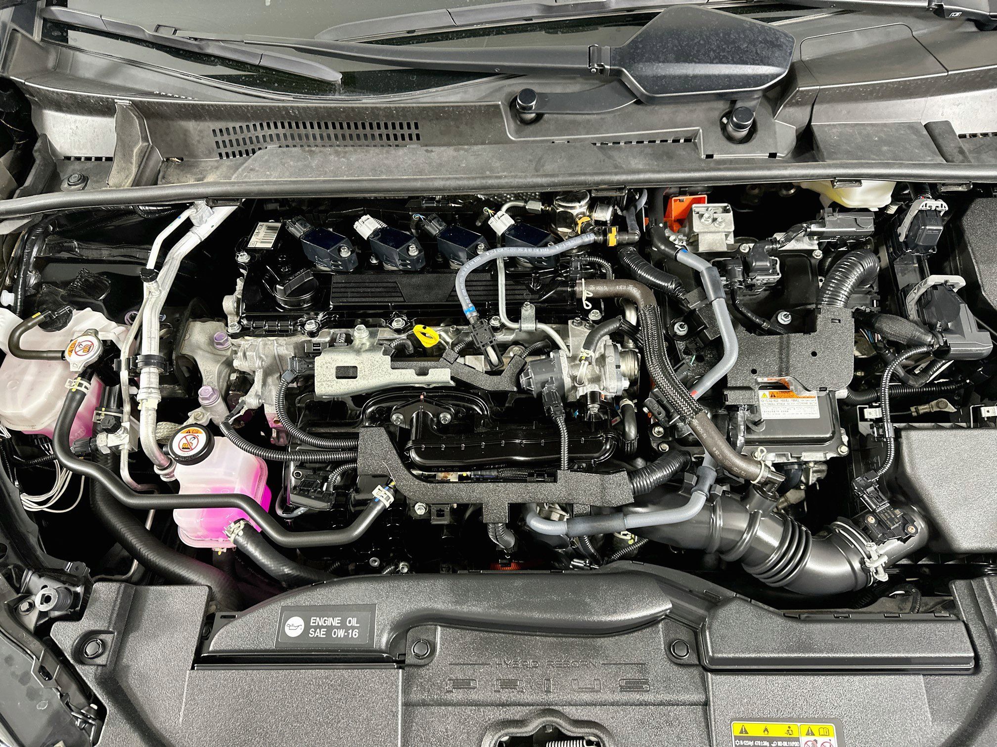 Used 2025 Toyota Prius LE FWD image 32