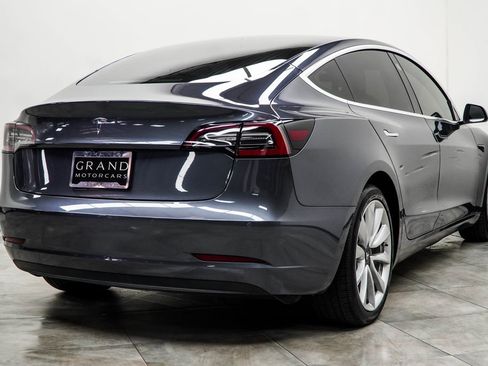 Used 2019 Tesla Model 3 Mid Range image 12