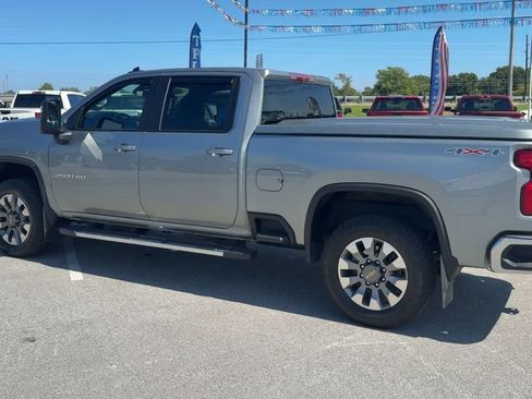 Used 2025 Chevrolet Silverado 2500 LT AWD/4WD image 4