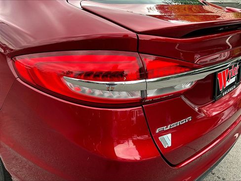 Used 2017 Ford Fusion SE w/ Equipment Group 201A FWD image 23