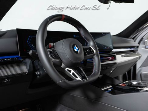 Used 2025 BMW M5 w/ Carbon Package AWD/4WD image 36