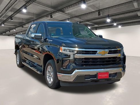 Used 2022 Chevrolet Silverado 1500 LT RWD image 2