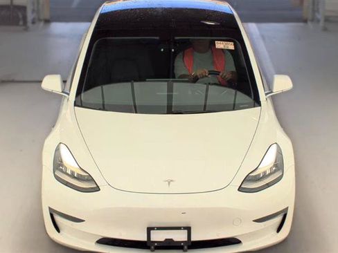 Used 2018 Tesla Model 3 Long Range AWD/4WD image 3