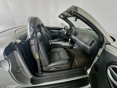 Used 2004 Chevrolet SSR w/ Preferred Equipment Group RWD image 27