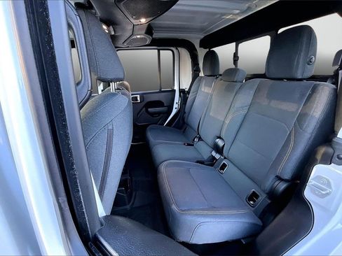 Certified 2025 Jeep Gladiator Nighthawk image 21