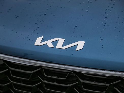 Certified 2026 Kia Sorento EX AWD/4WD image 6