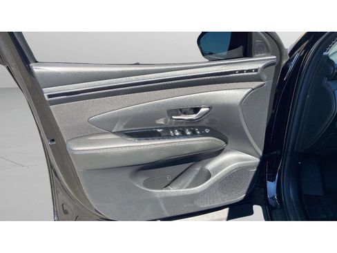 Certified 2024 Hyundai Tucson Limited AWD/4WD image 11