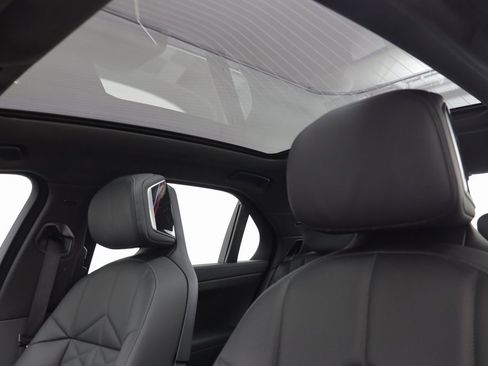 Certified 2025 BMW 740i xDrive 740i xDrive w/ Premium Package image 13