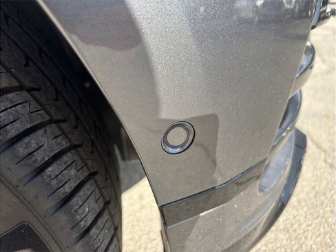 Used 2019 Land Rover Range Rover Velar R-Dynamic SE image 13