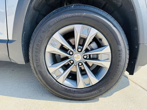 Used 2025 Chevrolet Equinox LT FWD image 41