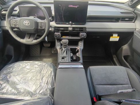 Used 2026 Toyota RAV4 XSE w/ Weather Package AWD/4WD image 15