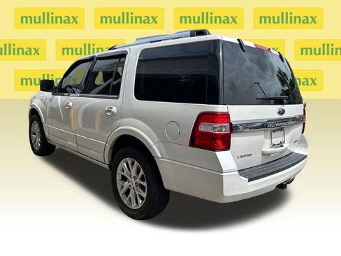 Used 2015 Ford Expedition Limited w/ Equipment Group 301A RWD image 3