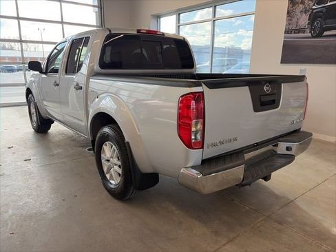 Used 2019 Nissan Frontier SV image 6