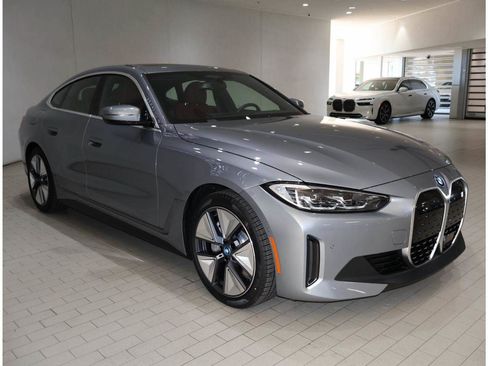 Certified 2023 BMW i4 eDrive35 RWD image 9