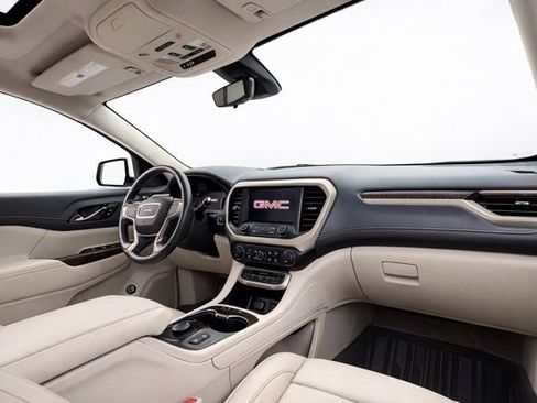 Used 2021 GMC Acadia Denali w/ Denali Ultimate Package image 18