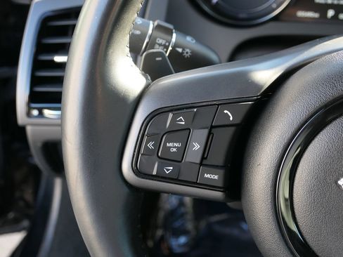 Used 2017 Jaguar F-TYPE Coupe image 17